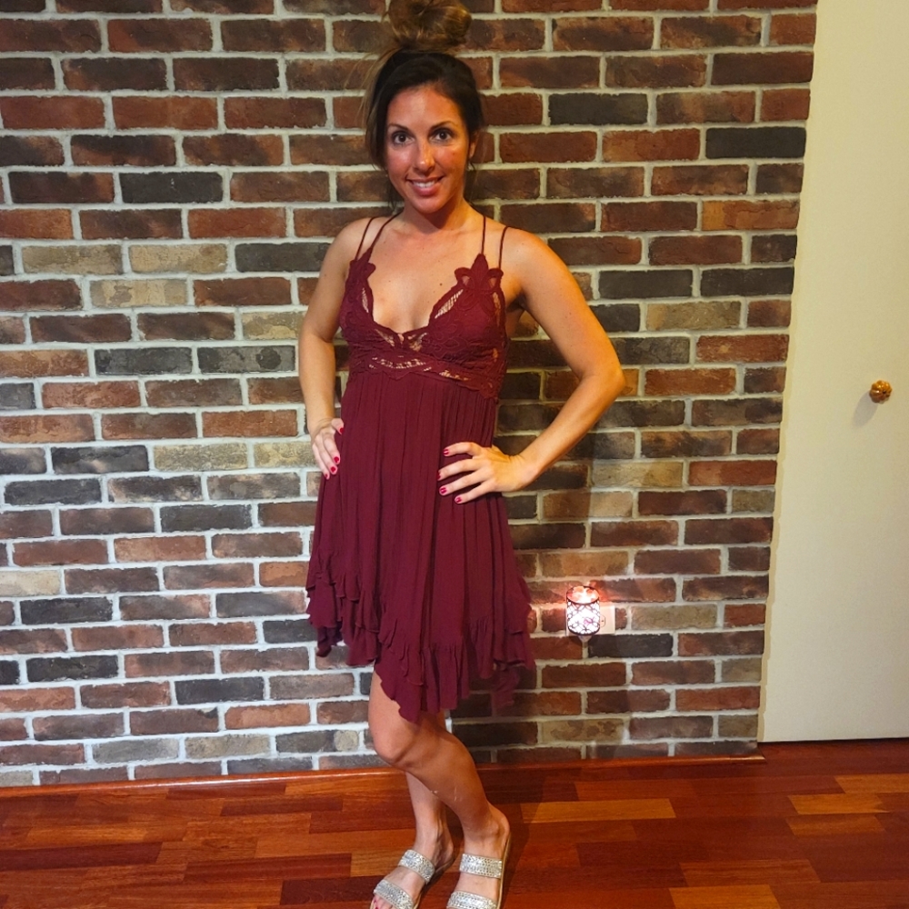 Venus XS brand new maroon summer dress